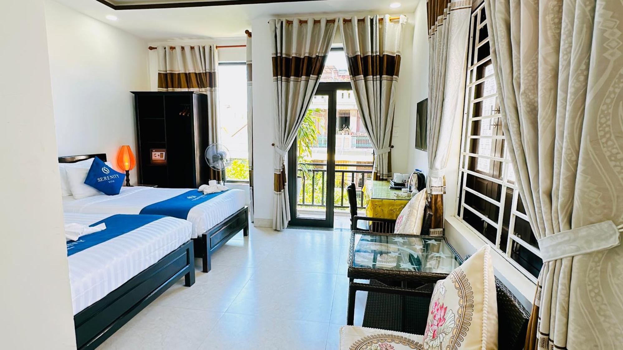 Deluxe Triple Room City View