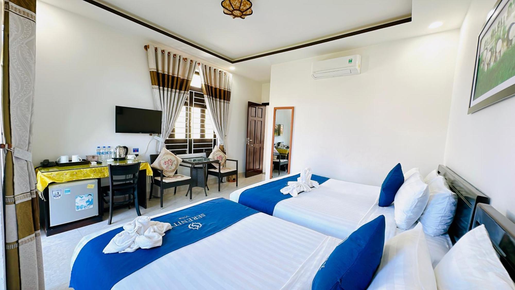 Deluxe Triple Room City View